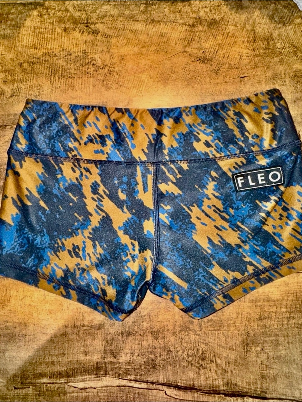 FLEO Booty Shorts Small Blue Tan Abstract Camo CrossFit Gym Training - Picture 4 of 4